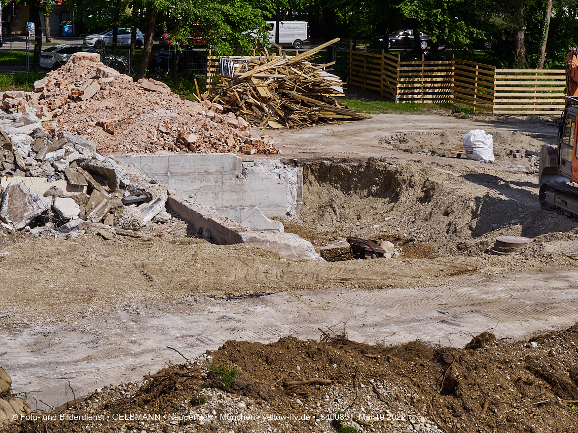 19.05.2022 - Baustelle am Haus für Kinder in Neuperlach